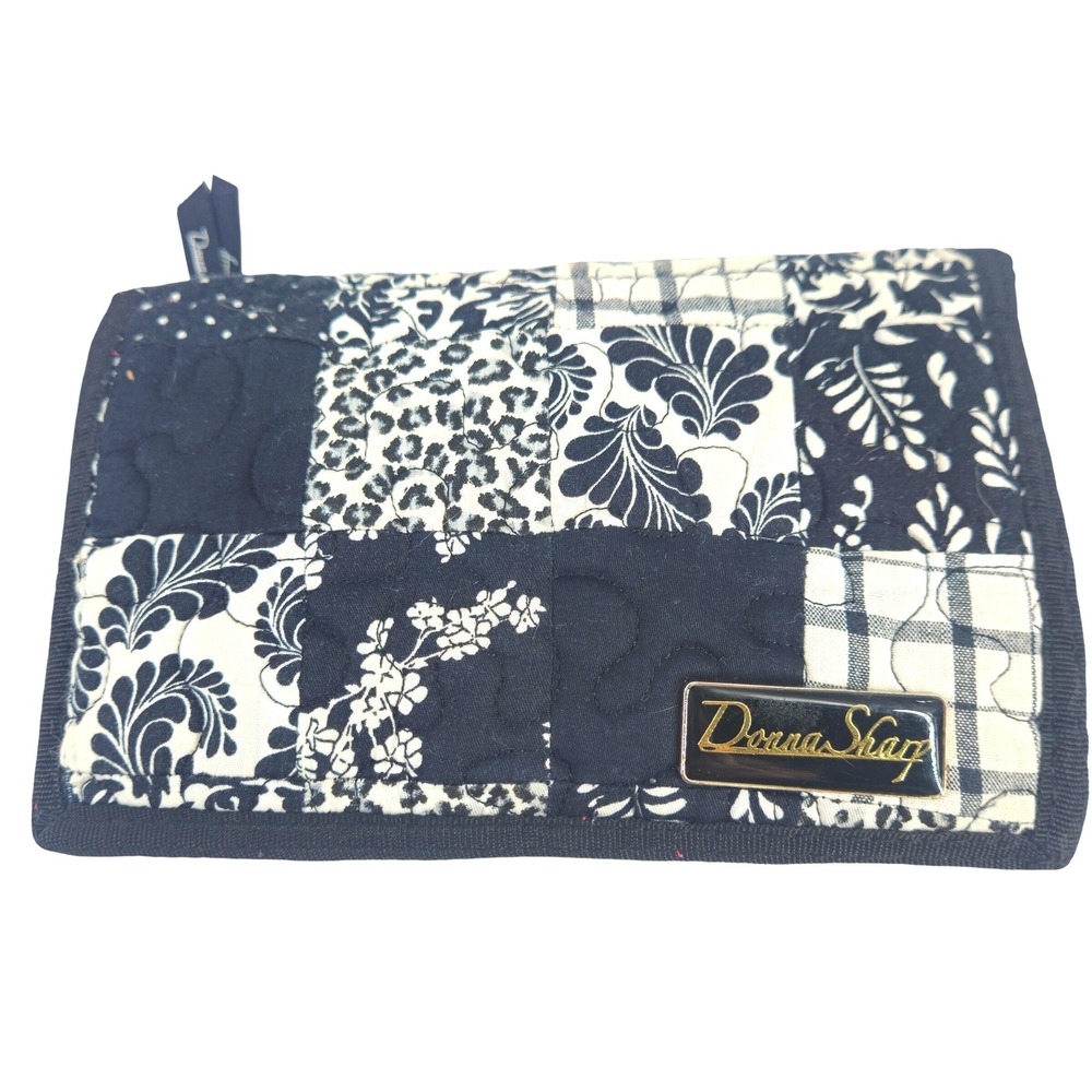 Donna Sharp Quilted Patchwork Wallet Black White Red Snap Close Organizer Clutch